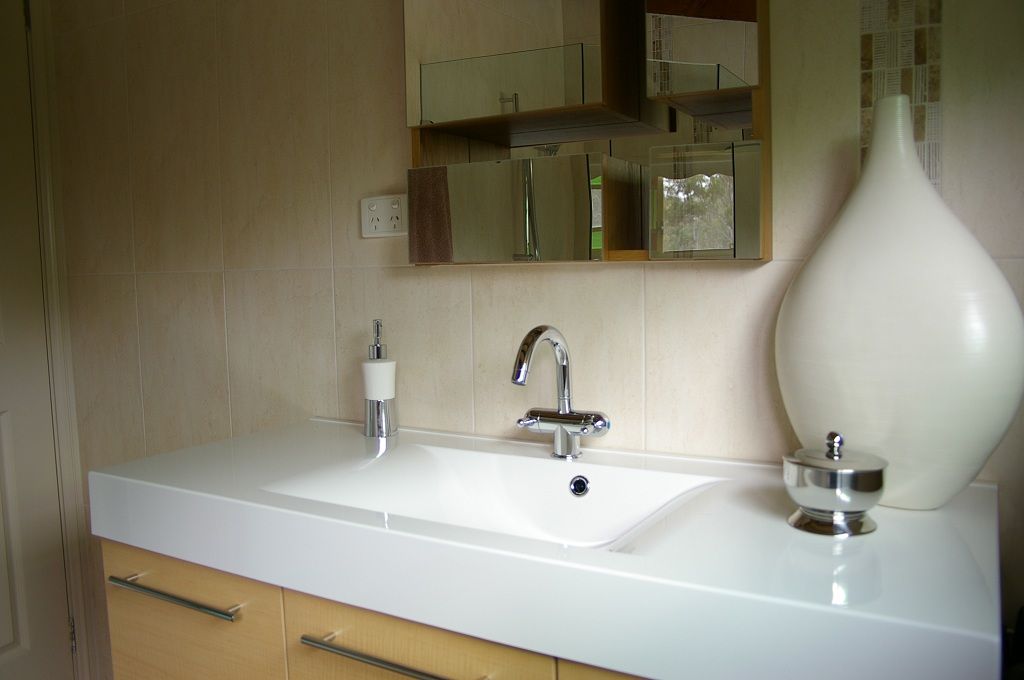 Ensuite Renovation - Claremont Meadows 