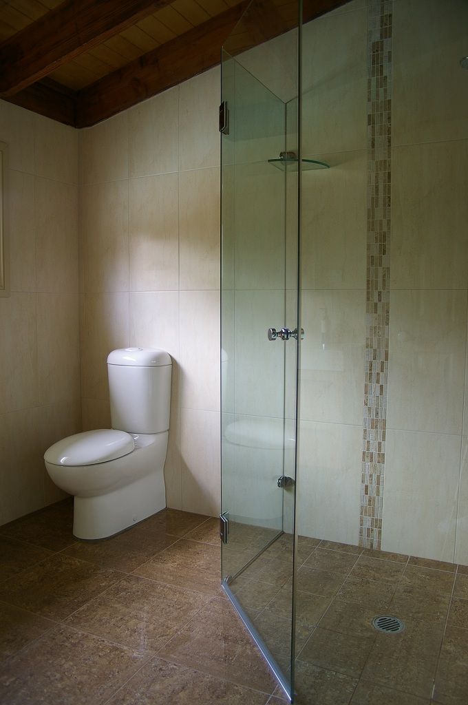 Ensuite Renovation - Claremont Meadows 