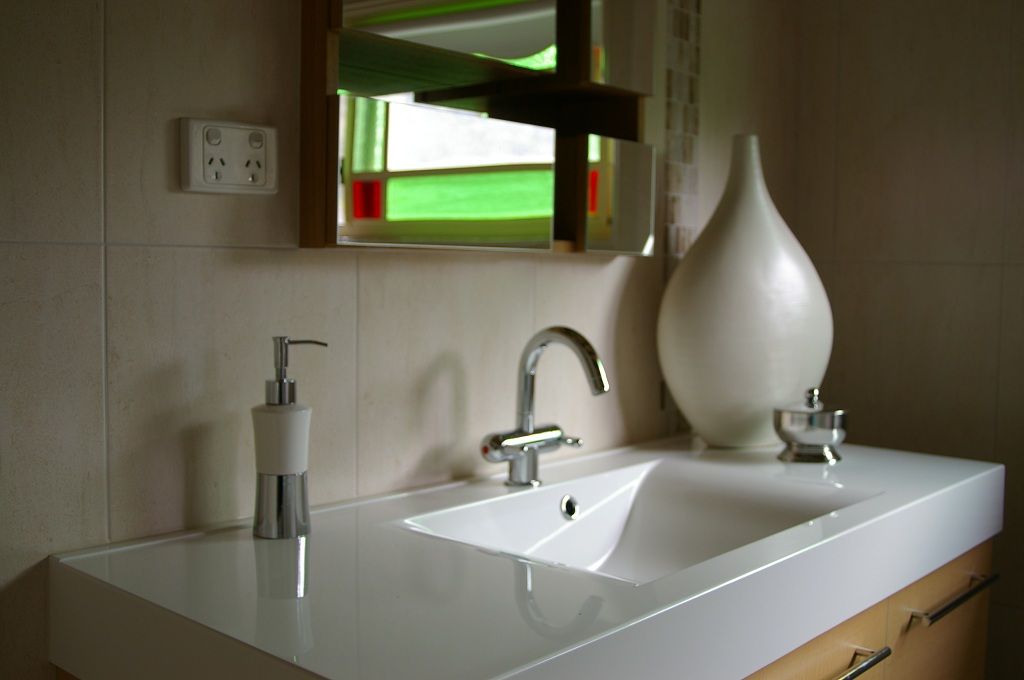 Ensuite Renovation - Claremont Meadows 