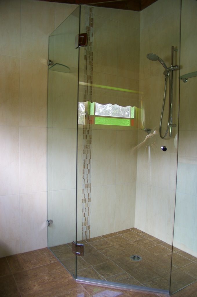Ensuite Renovation - Claremont Meadows 